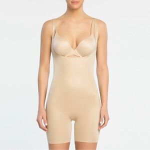SPANX open-bust mid-thigh bodysuit in natural glam NWT size small